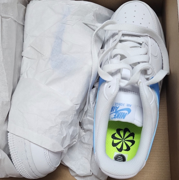 Nike ladies new size 7 - Picture 2 of 5